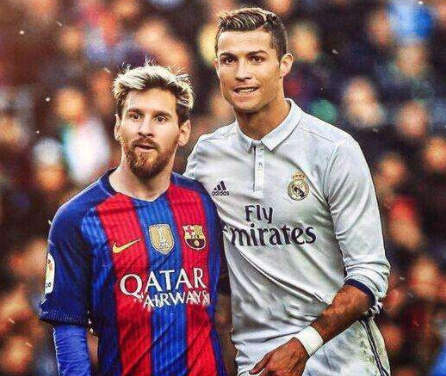 躺着进球，热那亚前锋科隆博在倒地情况下一脚完成破门