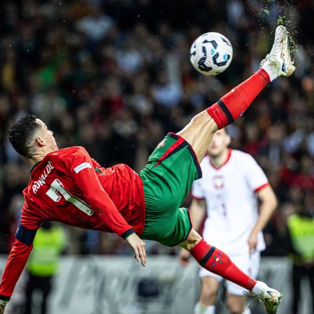 欧冠精彩进球回顾：梅西助攻集锦,