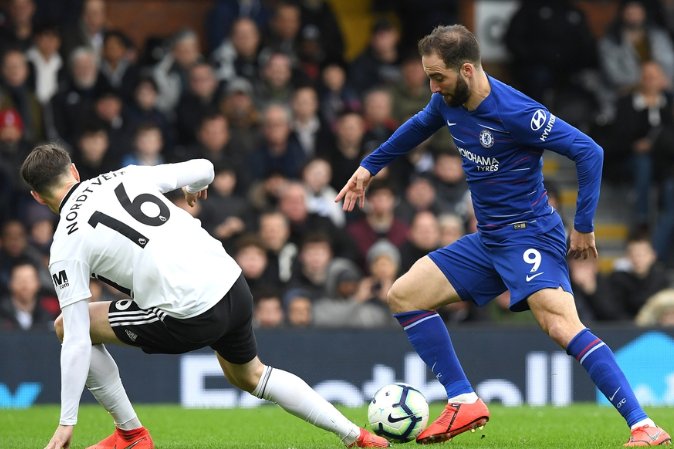 跟队：邓弗里斯很可能缺席米兰德比，奥古斯托做好顶替准备