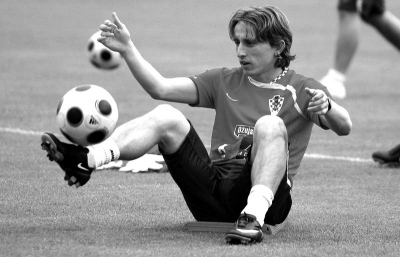 广东男篮首战山西，徐杰领衔12人大名单，三外援首秀四主力缺阵！