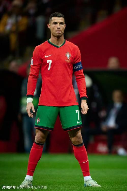 石川佳纯恨嫁宣言：很想三年内结婚 喜欢打高尔夫最近在学中国烹饪