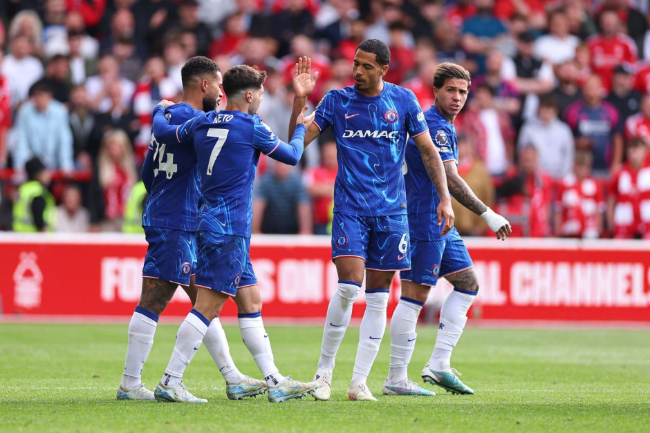 英超战报：埃基蒂克双响，田中碧绝平，利兹联3-3利物浦